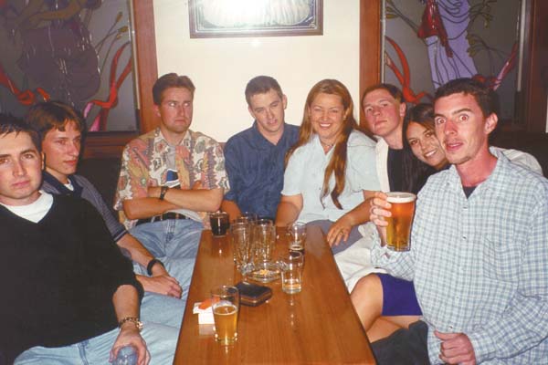 group_3.jpg (44483 bytes)